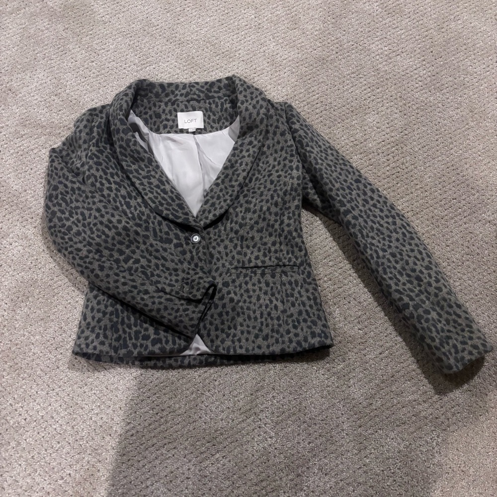 LOFT women’s Gray with black animal print wool blend blazer jacket Size 0
